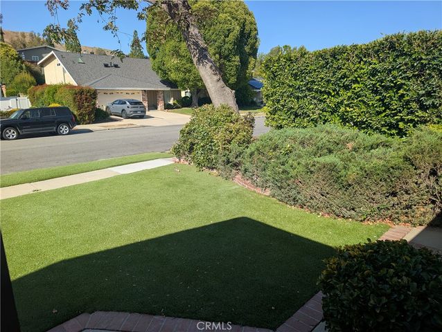30516 Sandtrap Drive, Agoura Hills, CA 91301