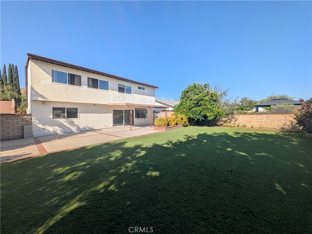 30516 Sandtrap Drive, Agoura Hills, CA 91301