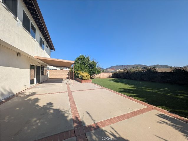 30516 Sandtrap Drive, Agoura Hills, CA 91301