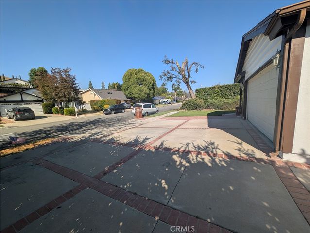 30516 Sandtrap Drive, Agoura Hills, CA 91301