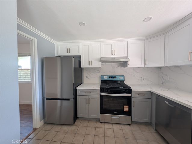 30516 Sandtrap Drive, Agoura Hills, CA 91301