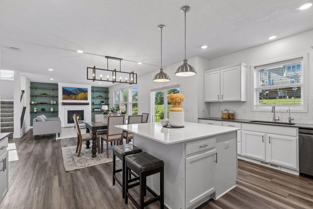 1710 Bluegrass Trail, Victoria, MN 55386