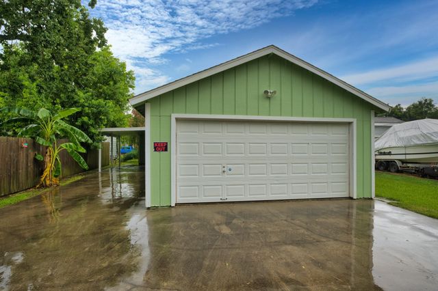 1619 W 8th Street, Freeport, TX 77541