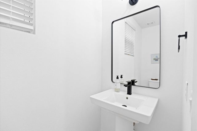 5816 Highland Sky Lane, Houston, TX 77091