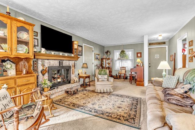 646 Jefferson Valley, Coatesville, IN 46121