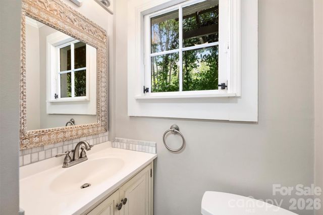 1136 Queens Road, Charlotte, NC 28207