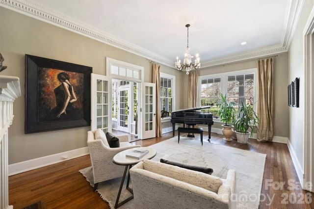 1136 Queens Road, Charlotte, NC 28207