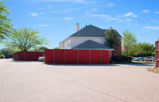 3318 Chapelwood Drive, Sunnyvale, TX 75182