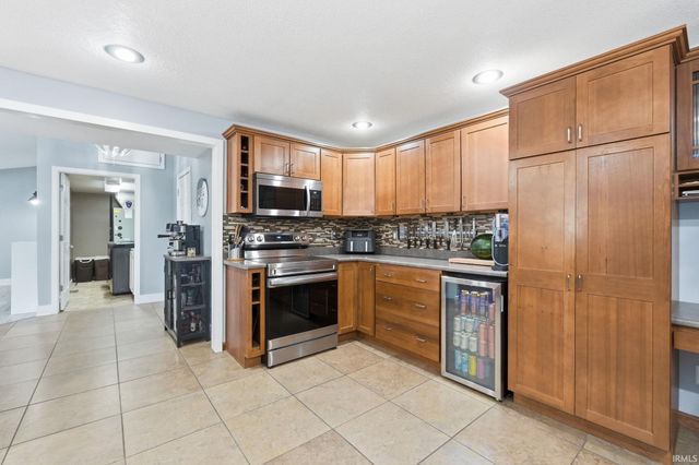 6132 Althean Drive, Fort Wayne, IN 46835