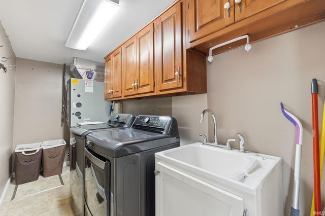 6132 Althean Drive, Fort Wayne, IN 46835