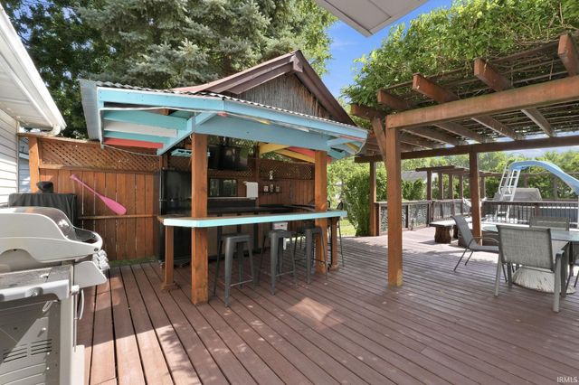 6132 Althean Drive, Fort Wayne, IN 46835