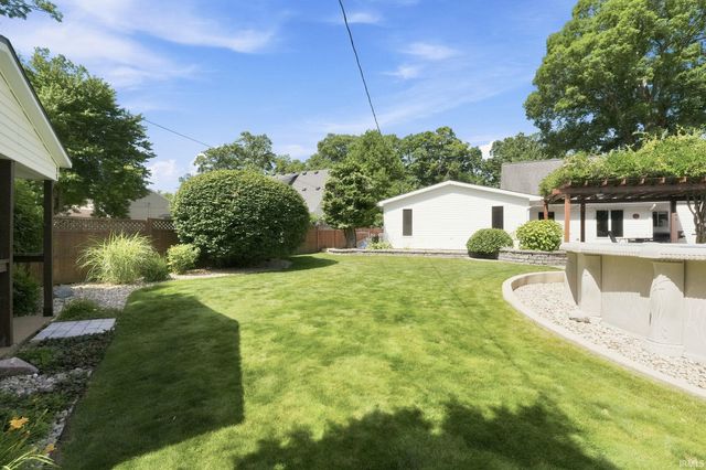 6132 Althean Drive, Fort Wayne, IN 46835