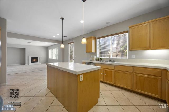 10003 Titanium Street, Bakersfield, CA 93311