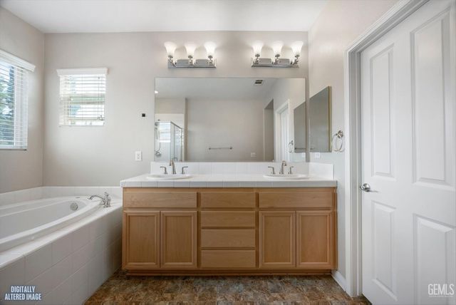 10003 Titanium Street, Bakersfield, CA 93311