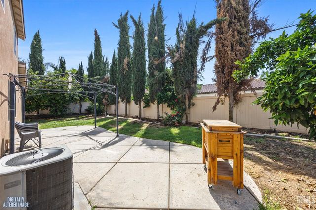 10003 Titanium Street, Bakersfield, CA 93311
