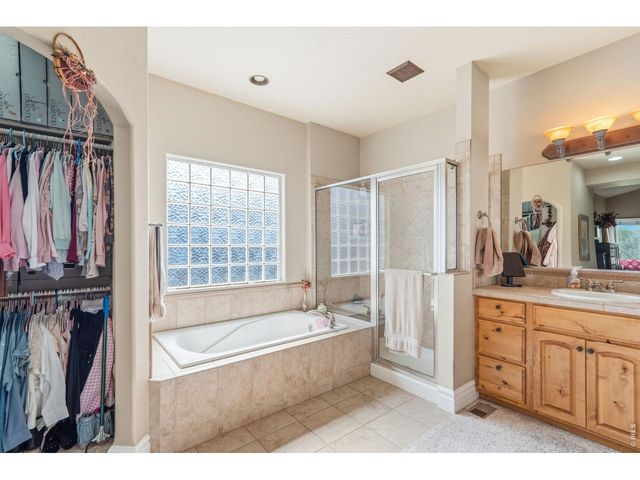 885 Crabapple Dr, Loveland, CO 80538