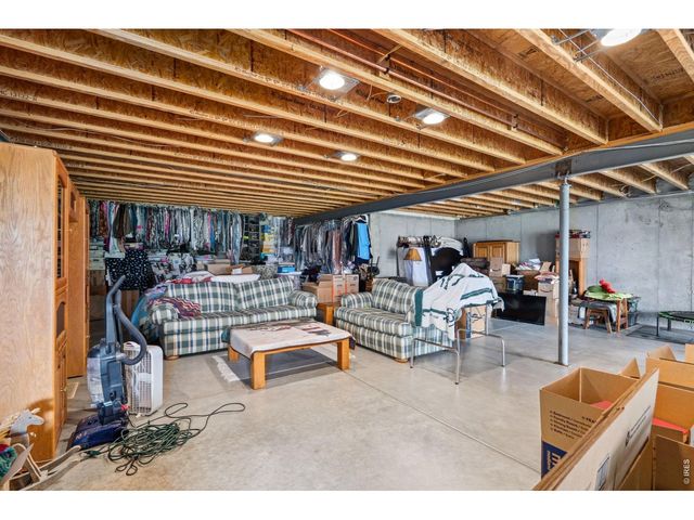 885 Crabapple Dr, Loveland, CO 80538
