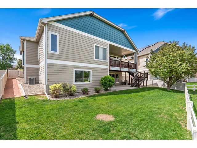 885 Crabapple Dr, Loveland, CO 80538