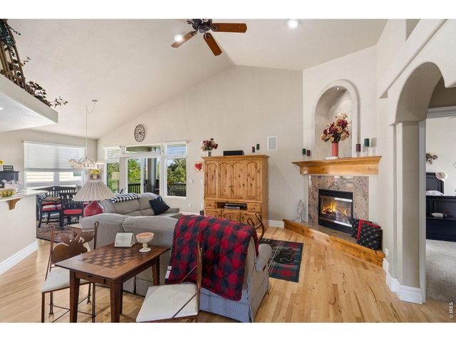 885 Crabapple Dr, Loveland, CO 80538