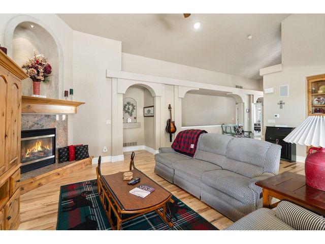 885 Crabapple Dr, Loveland, CO 80538
