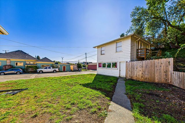 960 14th Street, Fortuna, CA 95540