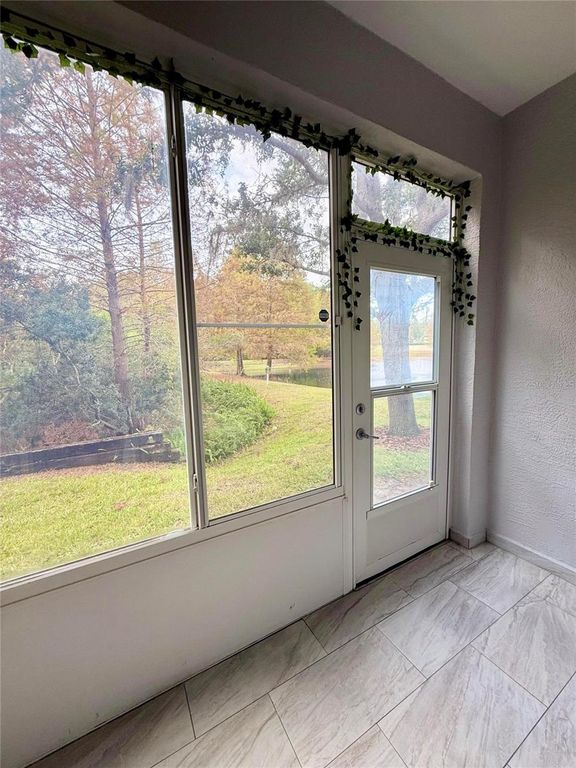 Image 37 of property listing at 6517 SPRING OAK COURT, Tampa, FL 33625