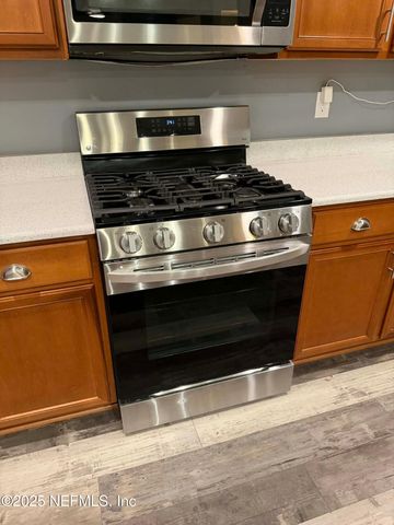 7525 SUNNYDALE Lane, Jacksonville, FL 32256