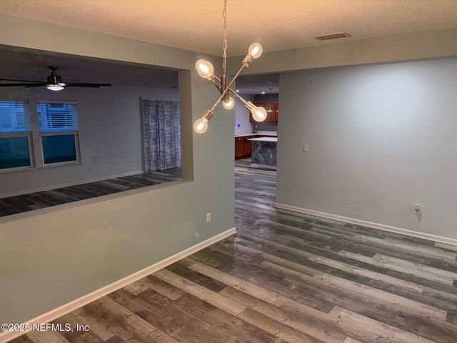 7525 SUNNYDALE Lane, Jacksonville, FL 32256