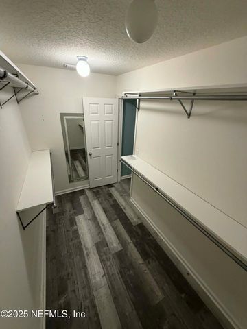 7525 SUNNYDALE Lane, Jacksonville, FL 32256