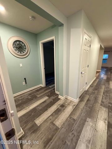 7525 SUNNYDALE Lane, Jacksonville, FL 32256