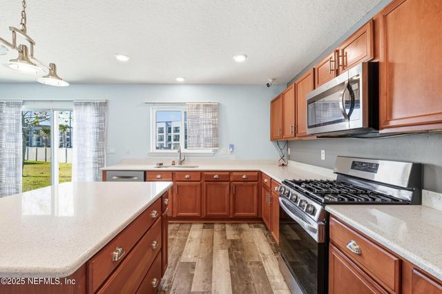 7525 SUNNYDALE Lane, Jacksonville, FL 32256