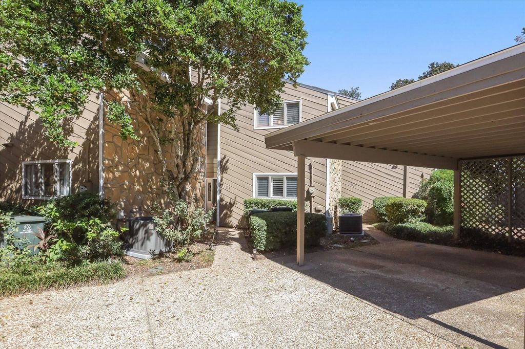 3108 Ironwood Drive, Tallahassee, FL 32309