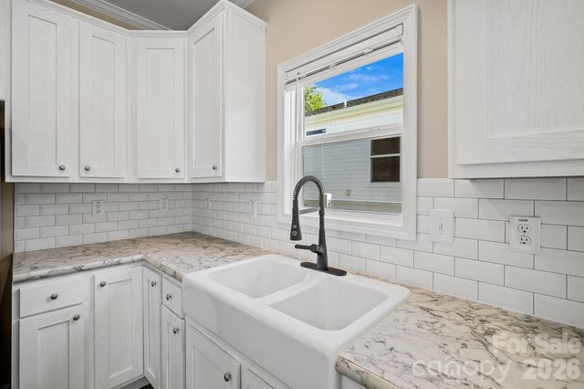 123 Bellamy Road, Asheville, NC 28806