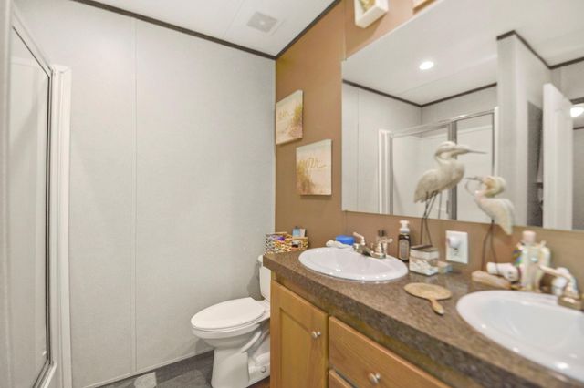 106 N 3rd Street, Highlands, TX 77562