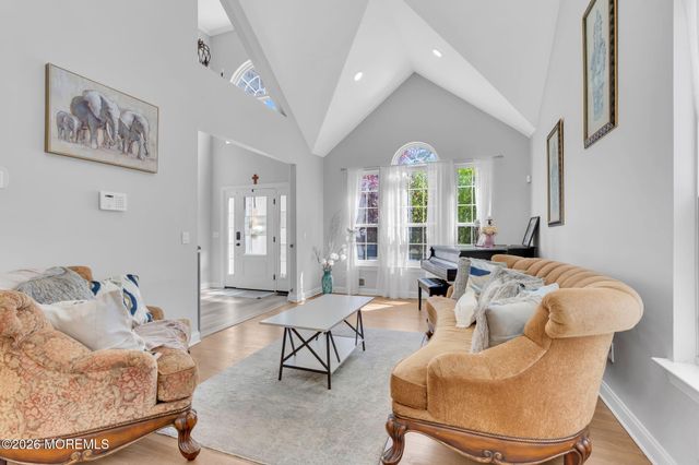 95 Erin Drive, Jackson, NJ 08527