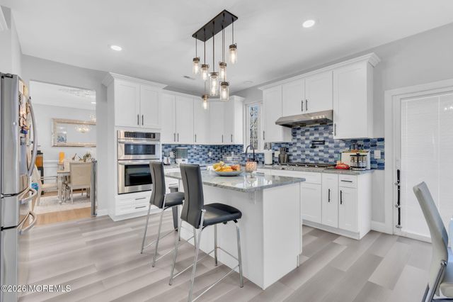 95 Erin Drive, Jackson, NJ 08527