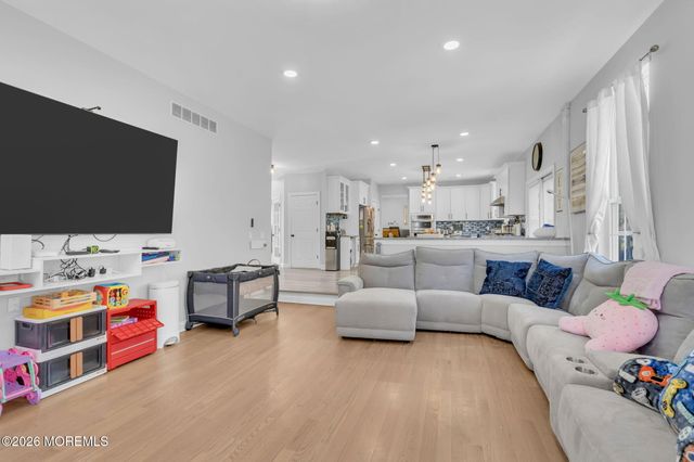 95 Erin Drive, Jackson, NJ 08527