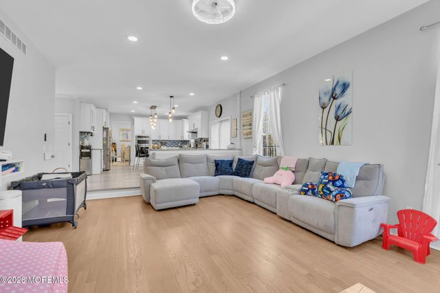 95 Erin Drive, Jackson, NJ 08527