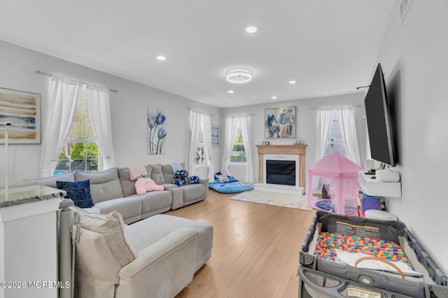 95 Erin Drive, Jackson, NJ 08527