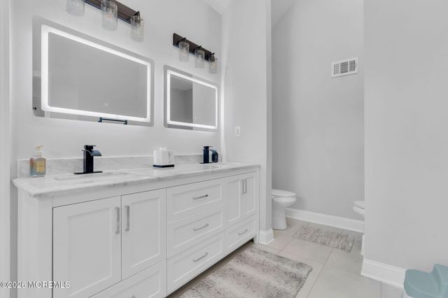 95 Erin Drive, Jackson, NJ 08527