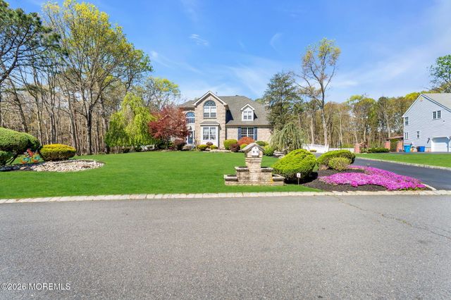 95 Erin Drive, Jackson, NJ 08527