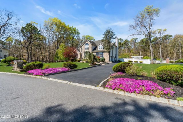 95 Erin Drive, Jackson, NJ 08527