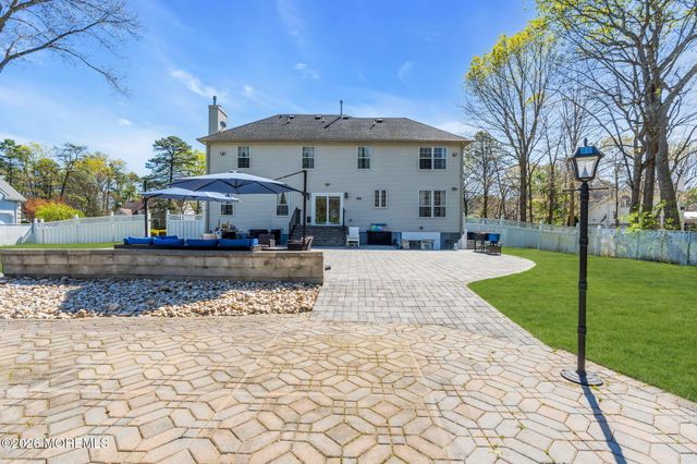 95 Erin Drive, Jackson, NJ 08527