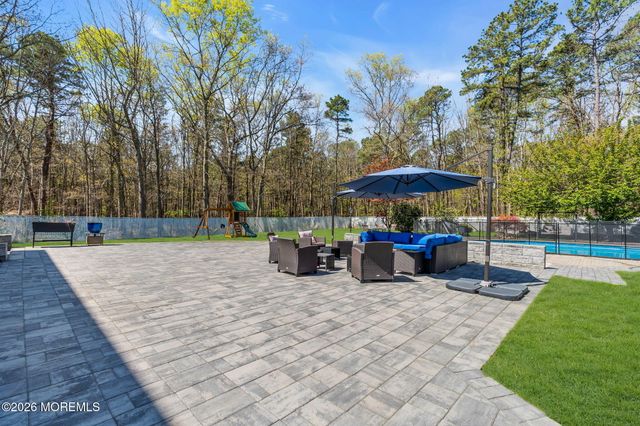 95 Erin Drive, Jackson, NJ 08527