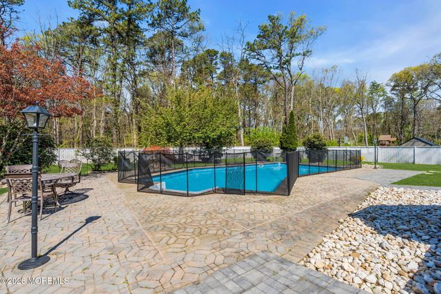 95 Erin Drive, Jackson, NJ 08527