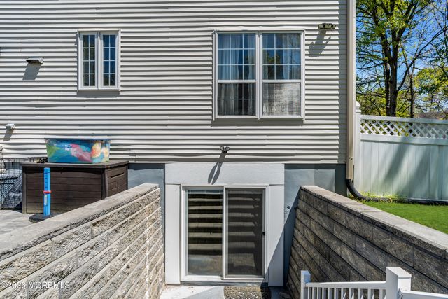 95 Erin Drive, Jackson, NJ 08527