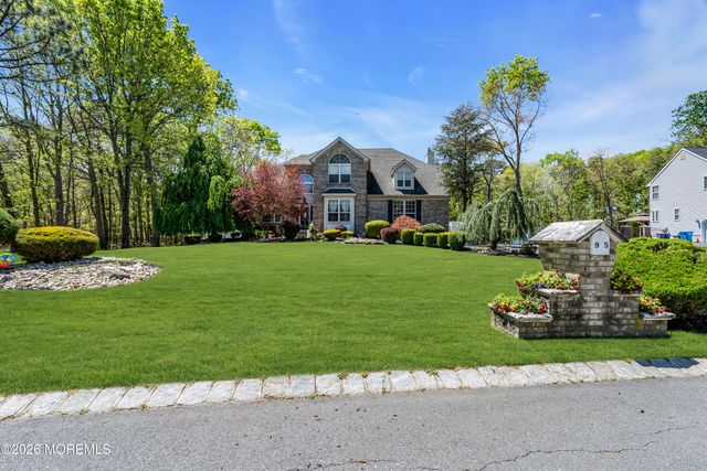 95 Erin Drive, Jackson, NJ 08527