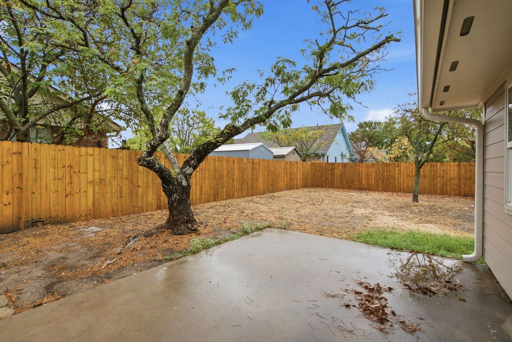 1416 N Rusk Street, Weatherford, TX 76086 — photo 4