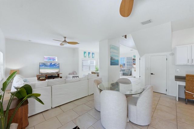 236 15TH AVENUE SE, St Petersburg, FL 33701