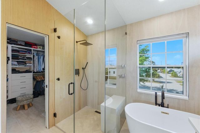 236 15TH AVENUE SE, St Petersburg, FL 33701